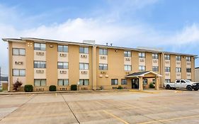 Super 8 By Wyndham Evansville East